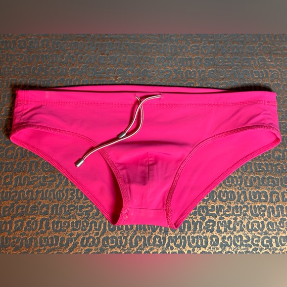 Mr. Turk Men’s Swimsuit Medium - Picture 7 of 7